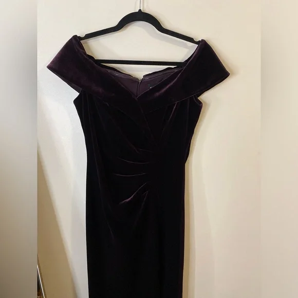 Xscape Velvet Burgundy Off the shoulder Evening maxi Dress Gown with side slit - Picture 5 of 13